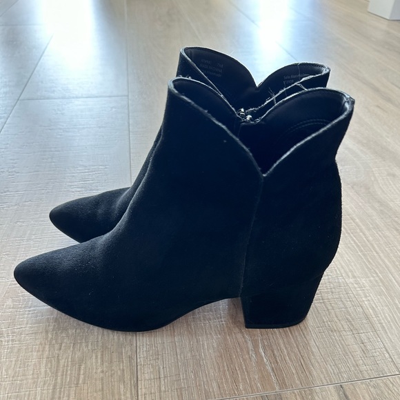 Cole Haan Elyse black boots ,Size 7.5 - Picture 2 of 4